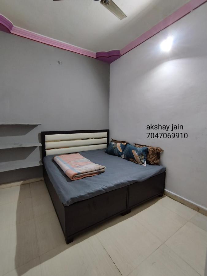 Kalpeshwar Homestay Ujjain Buitenkant foto
